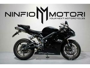 TRIUMPH DAYTONA 675 TRIPLE - 2010