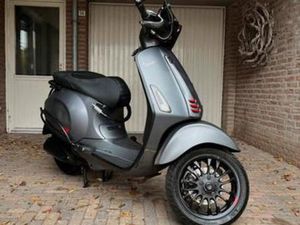 VESPA SPRINT 50CC 4T 2017 GEREVISEERD — SCOOTERS | VESPA — MARKTPLAATS
