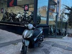 PIAGGIO BEVERLY 300 I.E. TOURER