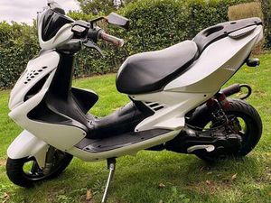 YAMAHA AEROX 50 PAPIERE