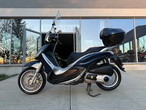 PIAGGIO BEVERLY 2015 300I →