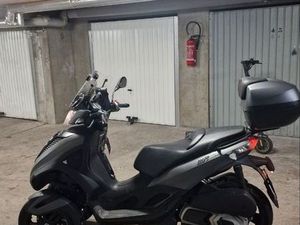 PIAGGIO YOURBAN 300