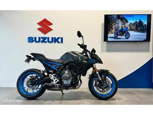 SUZUKI GSX-8S