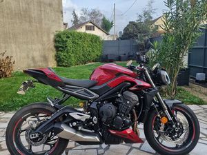 TRIUMPH STREET TRIPLE RS