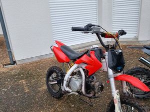 MOTO YCF 86 CC – PIT BIKE – BON ÉTAT – PRÊTE À ROULER