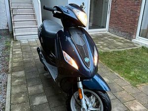 ② SCOOTER PIAGGIO FLY 50 CC B KLASSE