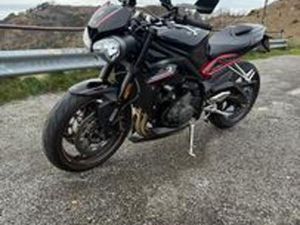 TRIUMPH STREET TRIPLE 765 R