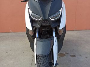 SCOOTER XMAX 300