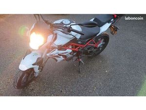 VEND MOTO BENELLI BN 125
