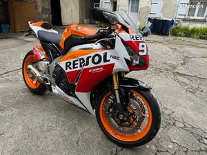 HONDA CBR 1000 RR REPSOL DE 2016 EDITION MARQUEZ