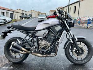YAMAHA XSR 700