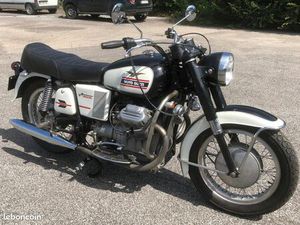 MOTO GUZZI V7 SPECIAL
