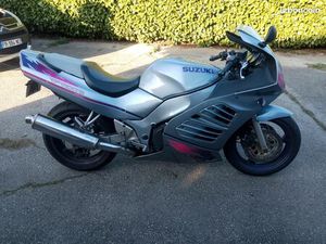 SUZUKI RF 600 R