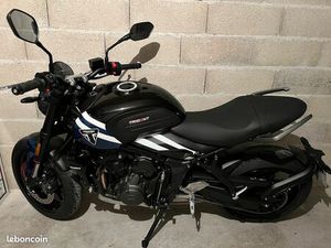 TRIUMPH 660 TRIDENT 2025