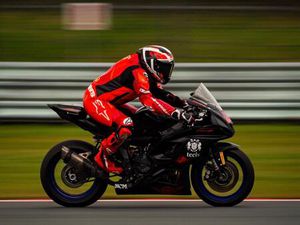 YAMAHA R7 CUP RACEBIKE