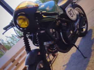 HONDA VF 400 F - V4 - 1984 CAFÈ RACER