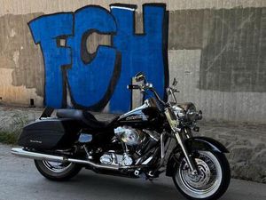 HARLEY-DAVIDSON ROAD KING CUSTOM SCREAMING EAGLE