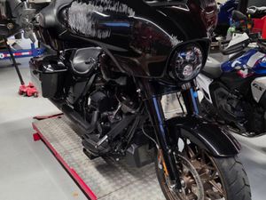 HARLEY DAVIDSON STREET GLIDE ST 117, UNFALL, STURZSCHADEN, FAHRBE