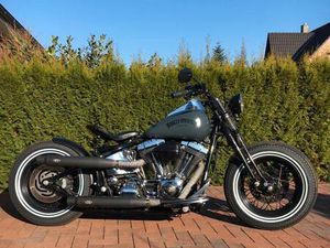 HARLEY DAVIDSON BOBBER SPRINGER SOFTAIL CUSTOM