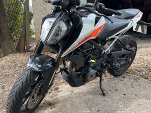 KTM DUKE 390