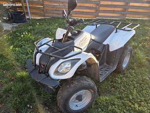 QUAD KYMCO MXU 50 CC BLANC – GROS ENTRETIEN RÉCENT – 4 PNEUS NEUFS
