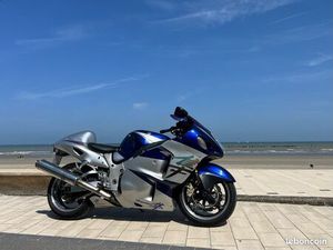 SUZUKI HAYABUSA 1300 – 2005 – 74 600 KM – ENTRETIEN RÉCENT – OPTIONS