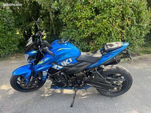 SUZUKI GSXS 750
