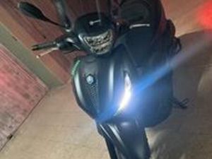 PIAGGIO BEVERLY S HPE 300