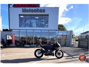 APRILIA TUONO 125 2025 125 CM3 | MOTO ROADSTER | 360 KM | NOIR | 12850 ONET-LE-CHÂTEAU