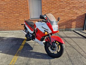 KAWASAKI GPX 750 R, SPORT, OCCASION, CHF 900.-