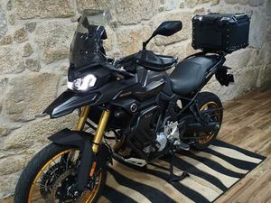 VOGE DS 900 X BLACK KNIGHT EDITION PAREDES