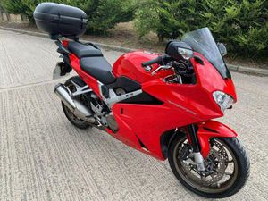 2014 14 HONDA VFR800F-E LATER MODDEL VFR 800 F-E GEN 2 VFR800 ABS TCS RED CLEAN