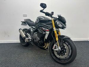 TRIUMPH SPEED TRIPLE 1200 RS NAKED PETROL MANUAL EURO 5 (179 PS) 1160 CC