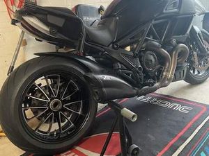 DUCATI DIAVEL 1198 CUSTOM CRUISER PETROL MANUAL EURO 4 (152 PS) 1198 CC