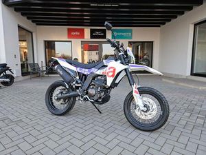 APRILIA SX 125 / MY 25 WEIß