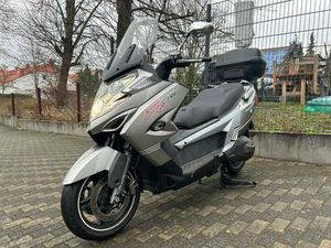 KYMCO MY ROAD 700I ROLLER MIT LEISTUNG ERST 13000KM