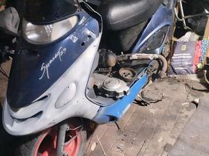 VERKAUFE KYMCO SPACER 50 MIT PAPIERE AN BASTLER