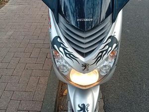 VERKAUFE MEINEN 50ER MOTORROLLER PEUGEOT IN GUTEN ZUSTAND MARKE