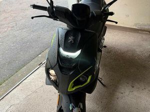 SPEEDFIGHT4 4-TAKTER ROLLER MIT PAPIEREN