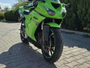 KAWASAKI ZXR