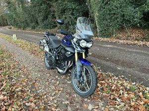 TRIUMPH TIGER 800 BLAUW