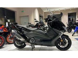 VENDO YAMAHA T-MAX 530 (2017 - 19) USATA A TORINO (CODICE 9903644) - MOTO.IT