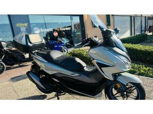 VENDO HONDA FORZA 350 DELUXE (2022 - 24) USATA A GUIDONIA MONTECELIO (CODICE 9903157) - MOTO.IT