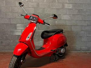② VESPA SPRINT B-KLASSE