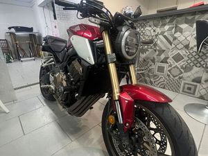 HONDA CB 650R MUITO CONSERVADA CARNAXIDE E QUEIJAS