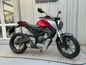 USED HONDA CB125R FOR SALE IN CROWTHORNE