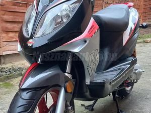 SPORT! 2T! 50 CCM! 4848KM! ÚJSZERŰ ÁLLAPOT!