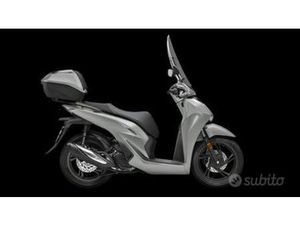 HONDA SH 150 CON SMART TOP BOX, PARABREZZA E PAR