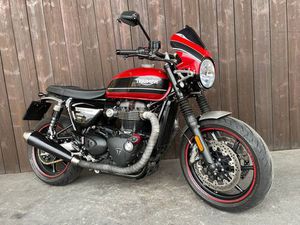 TRIUMPH SPEED TWIN 1200