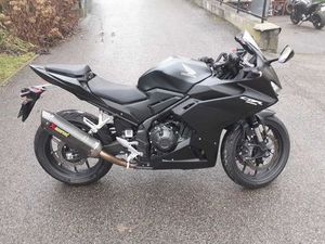 HONDA CBR500 R Z 2024 ROKU SALON POLSKA PIERWSZY WLĄSCICIEL AKRAPOVIC NOWA WIEŚ SZLACHECKA